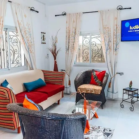 Villa Mooksquare Ns Spot- 1 Bedroom Flat, Heart Of Akwa! *